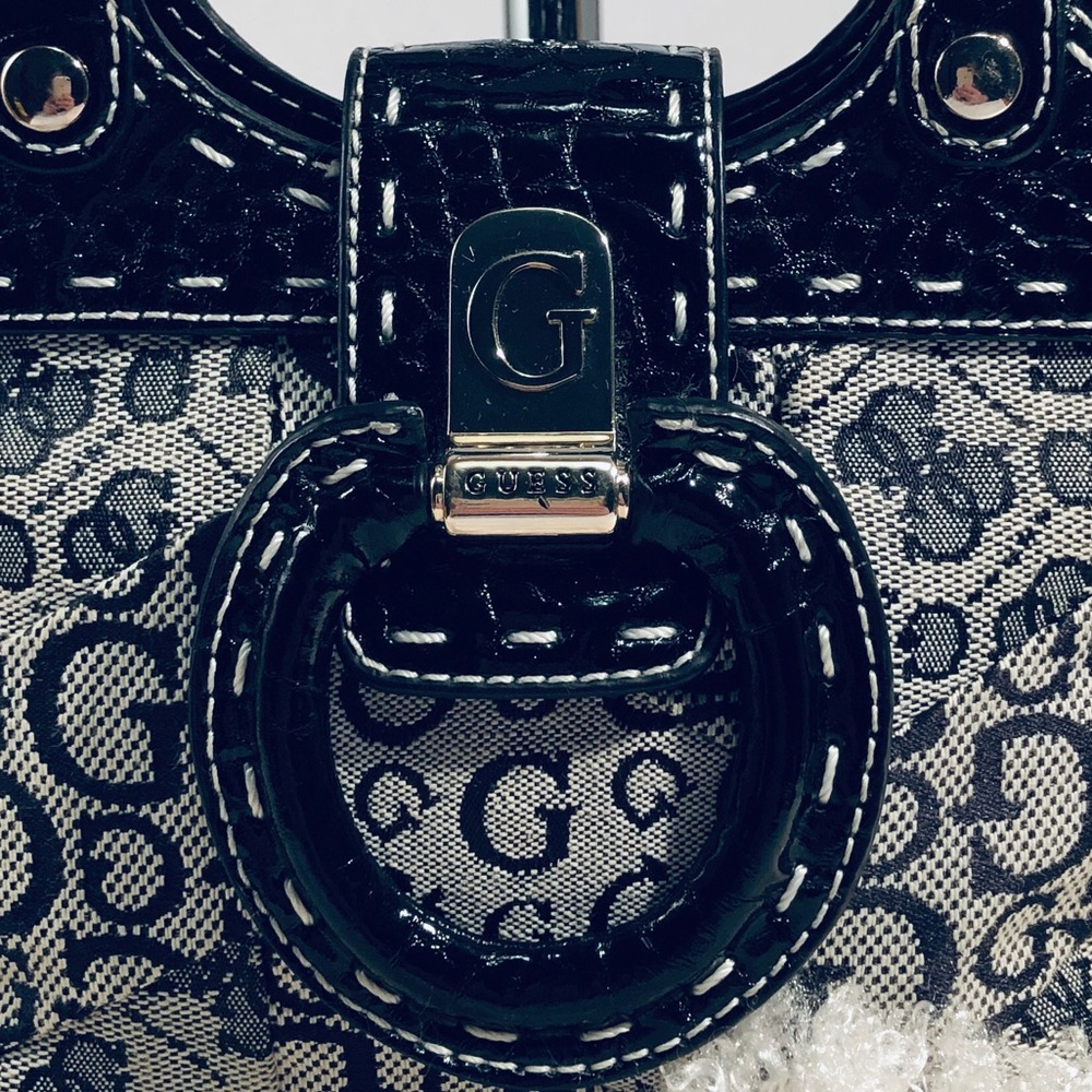 Mini Guess Purse NWOT - Picture 2 of 8